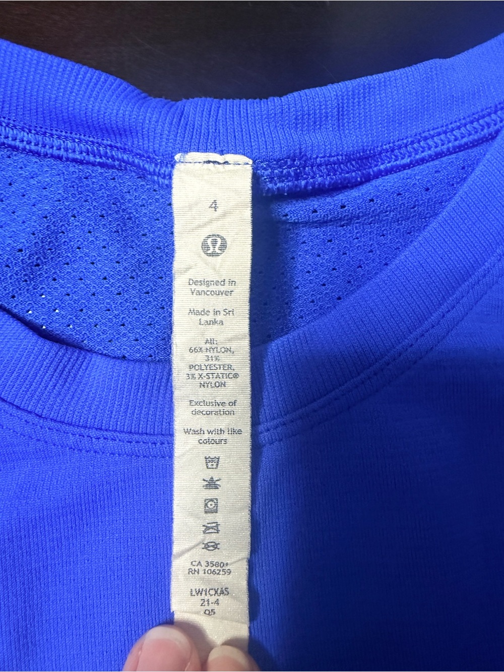 lululemon athletica Royal Blue Cropped Athletic Tank - Picture 2 of 3